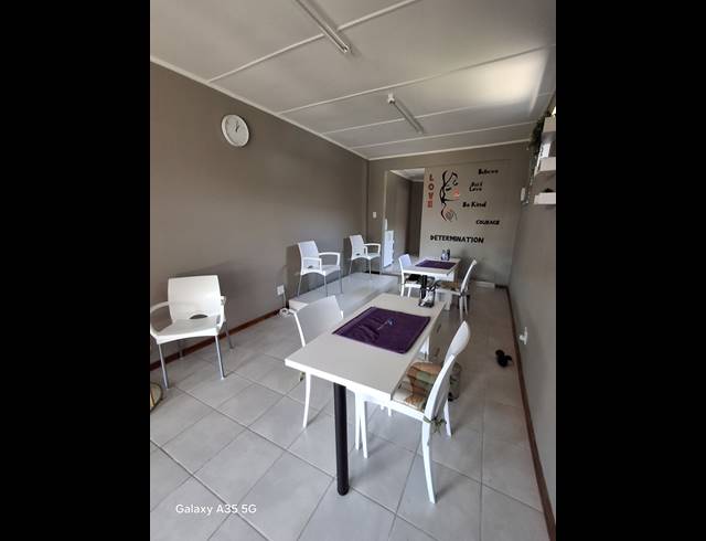 50M² BUSINESS TO LET IN SCOTTSVILLE